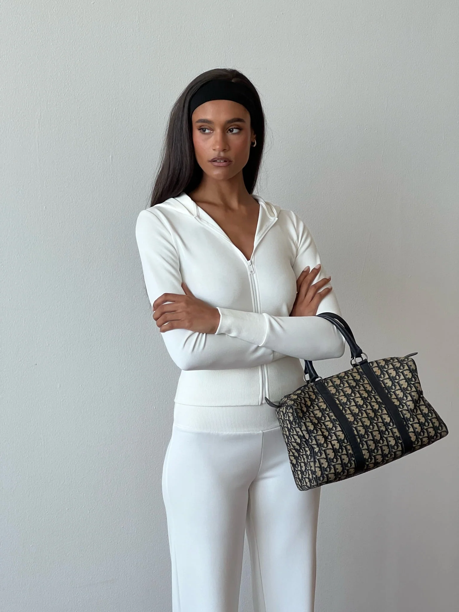 Fitted Zip-up Hoodie