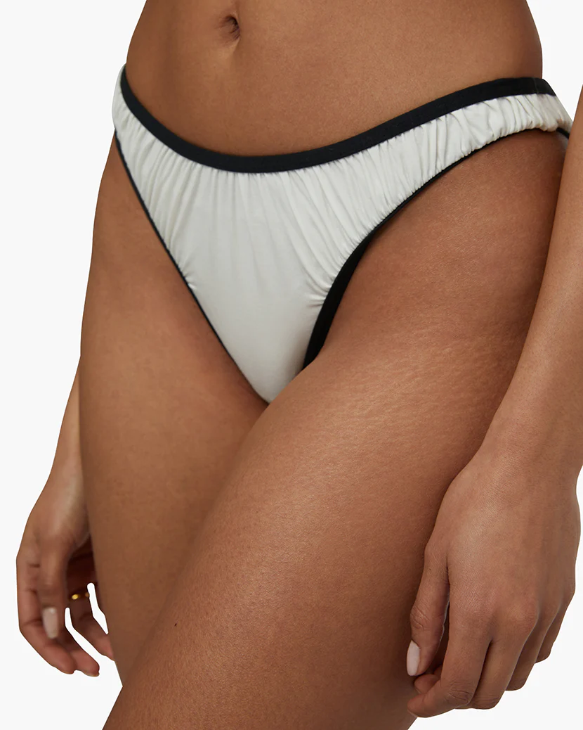 Contrast Scrunchie Scoop Bottom