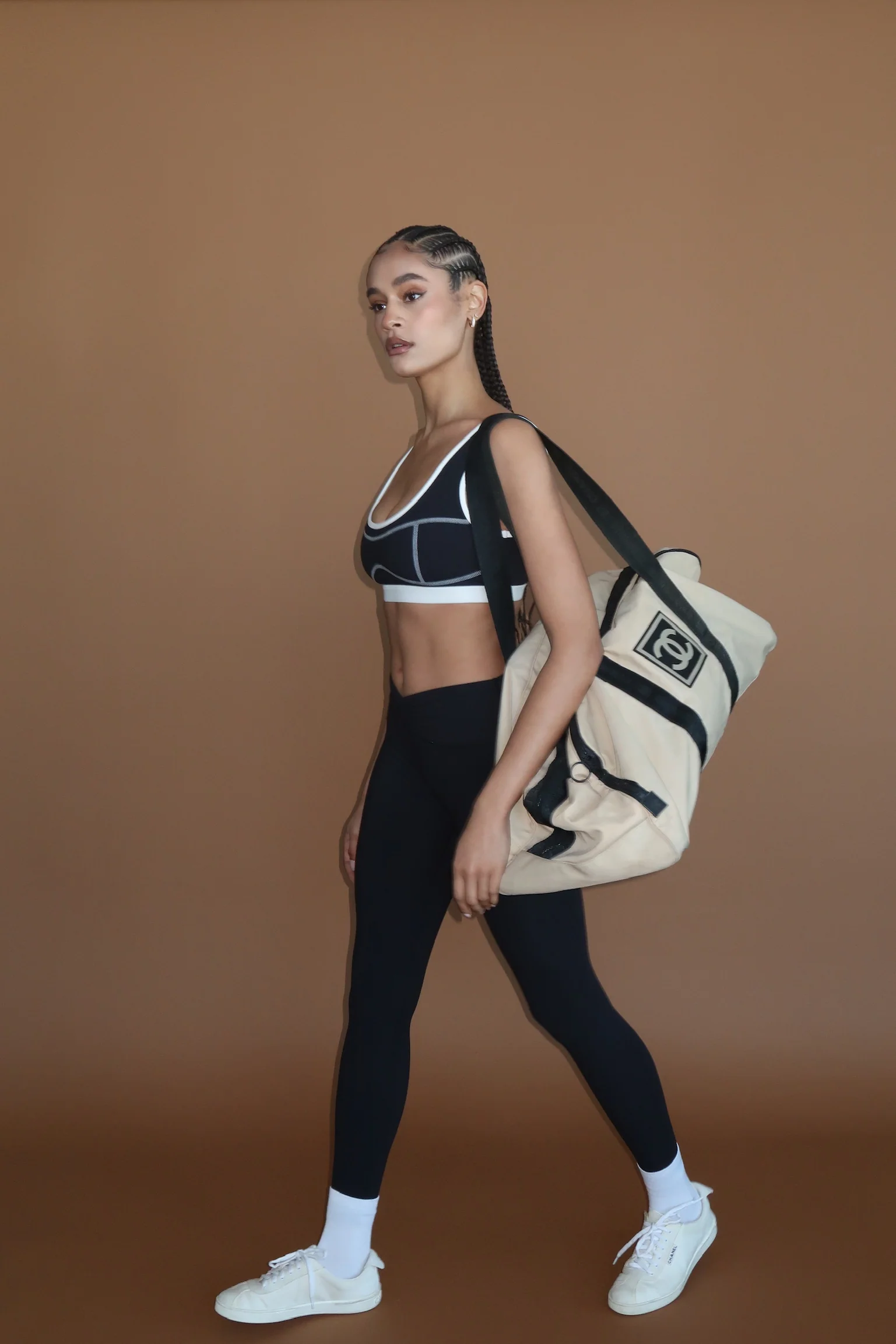 Scoop Neck Silhouette Bra