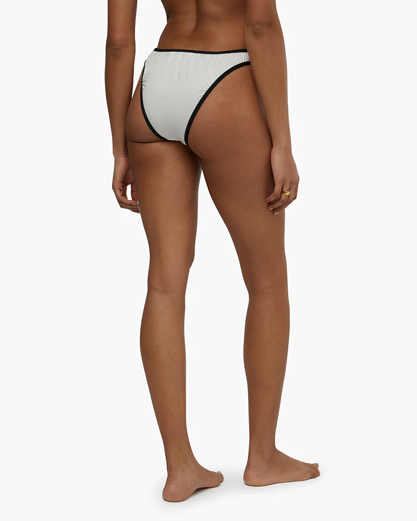 Contrast Scrunchie Scoop Bottom