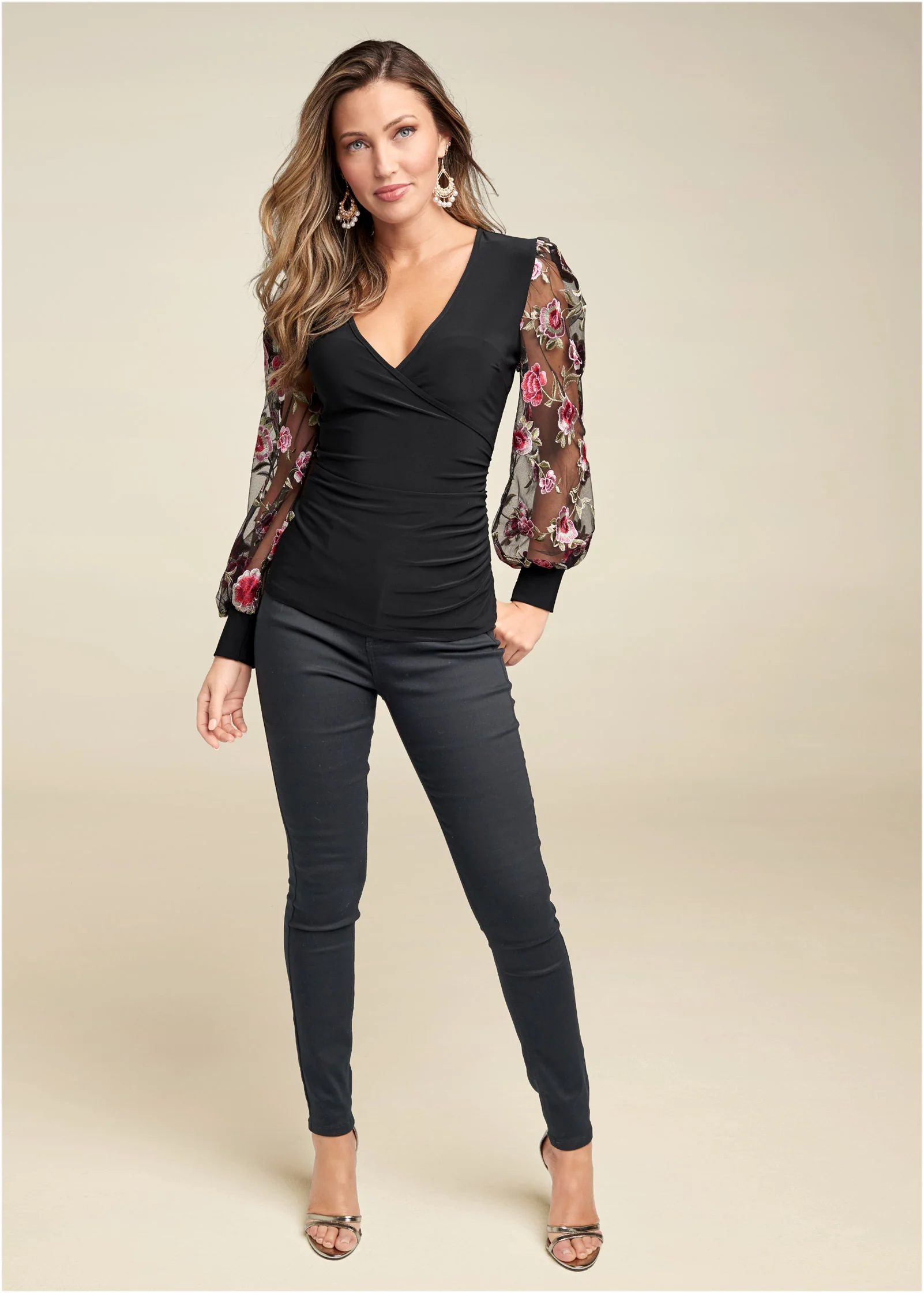 Embroidered sleeve top - Black Multi