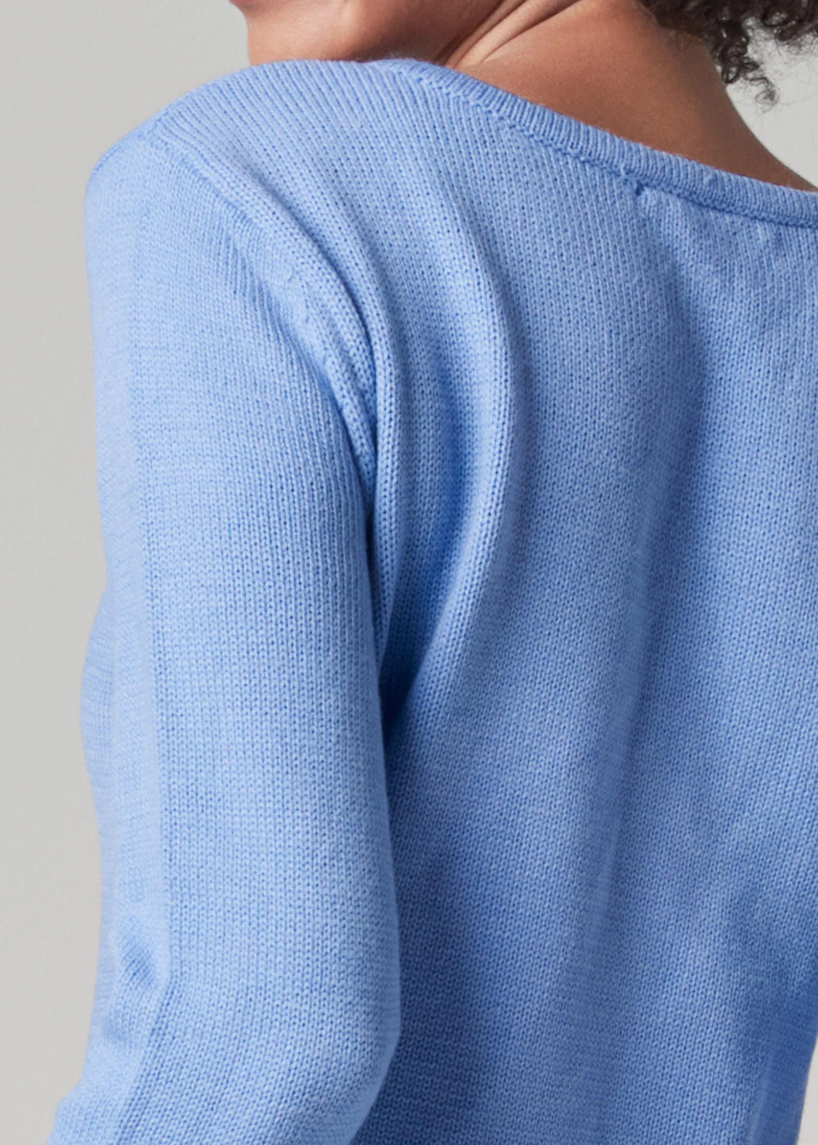 Conch shell v-neck sweater - Light Blue