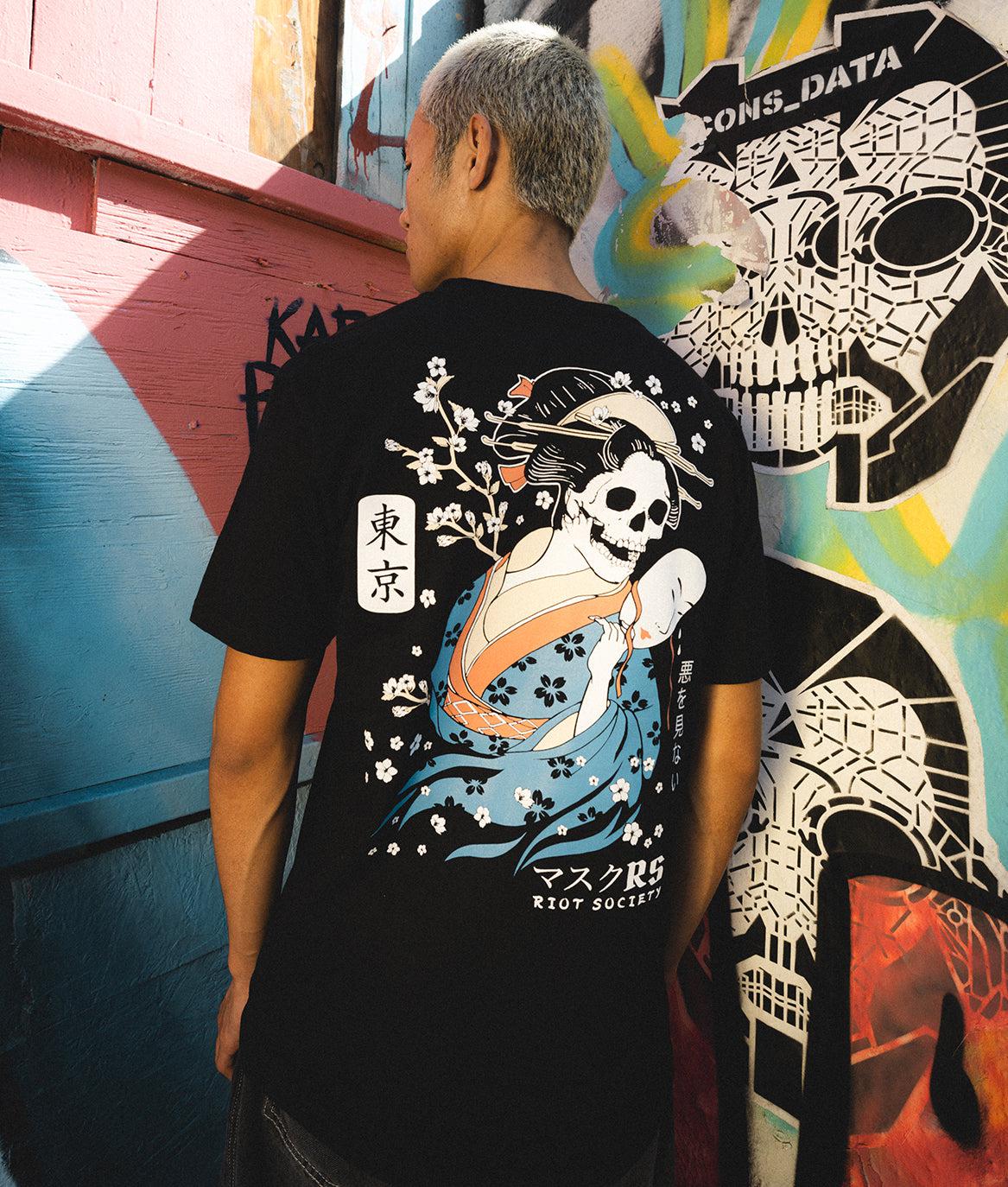 Geisha Face Off 2.0 Mens T-Shirt