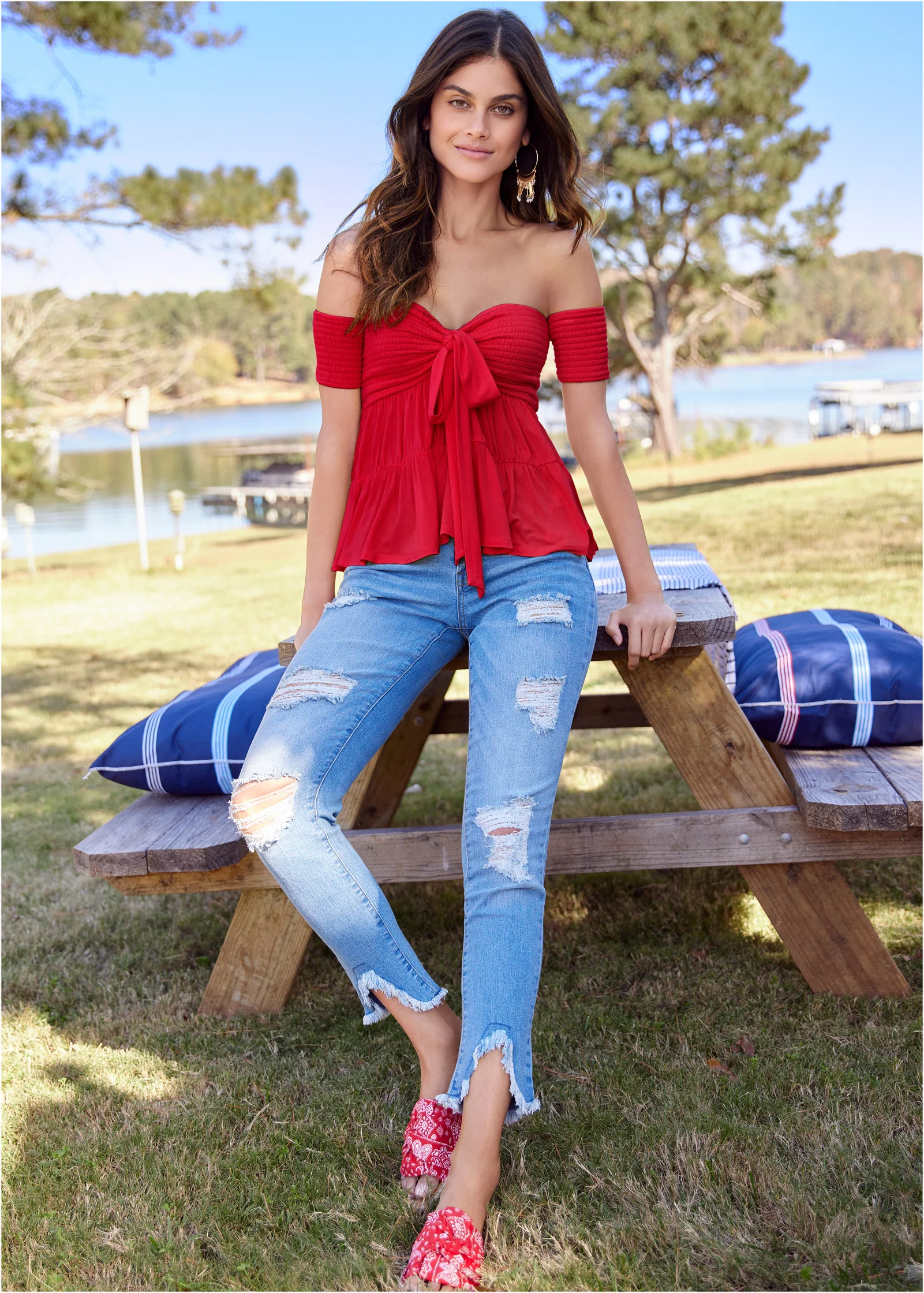Tie front smocked top - Red