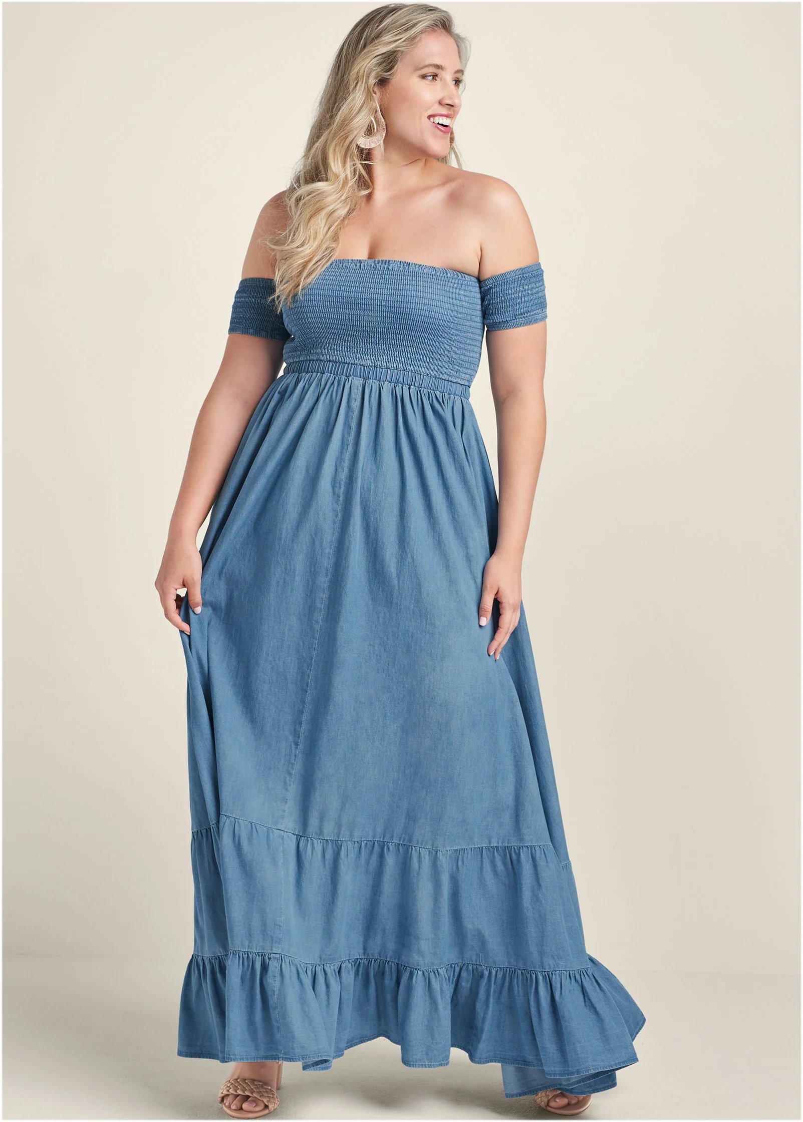 Off-the-shoulder maxi dress - Medium Wash