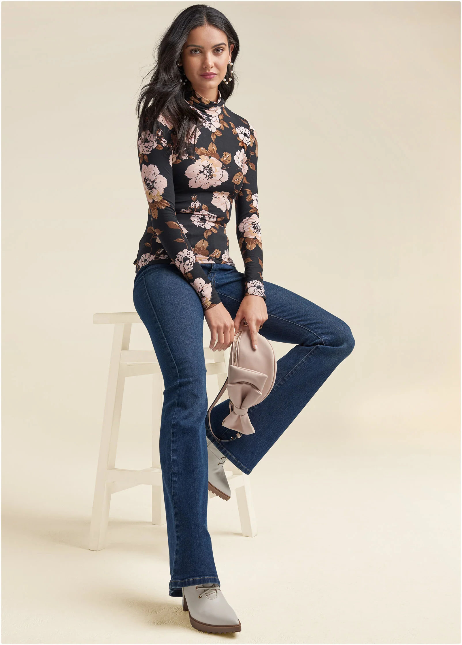 Back cut-out casual top - Black Multi