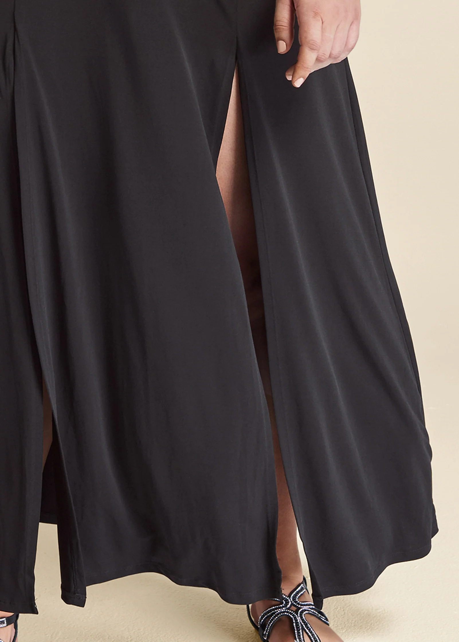 Slit detail maxi dress - Black