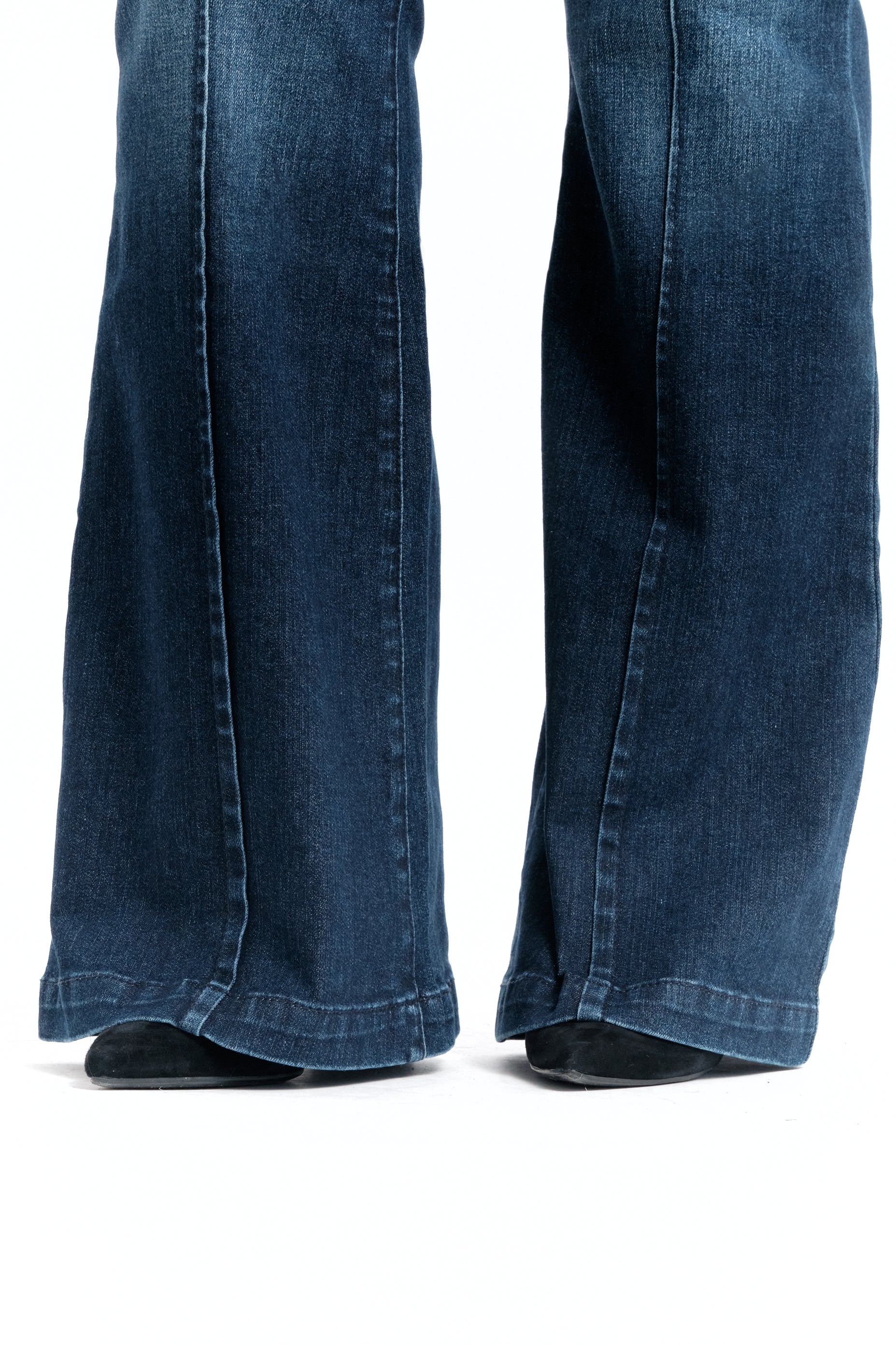 Curvy Re:Denim Flare in Lyric