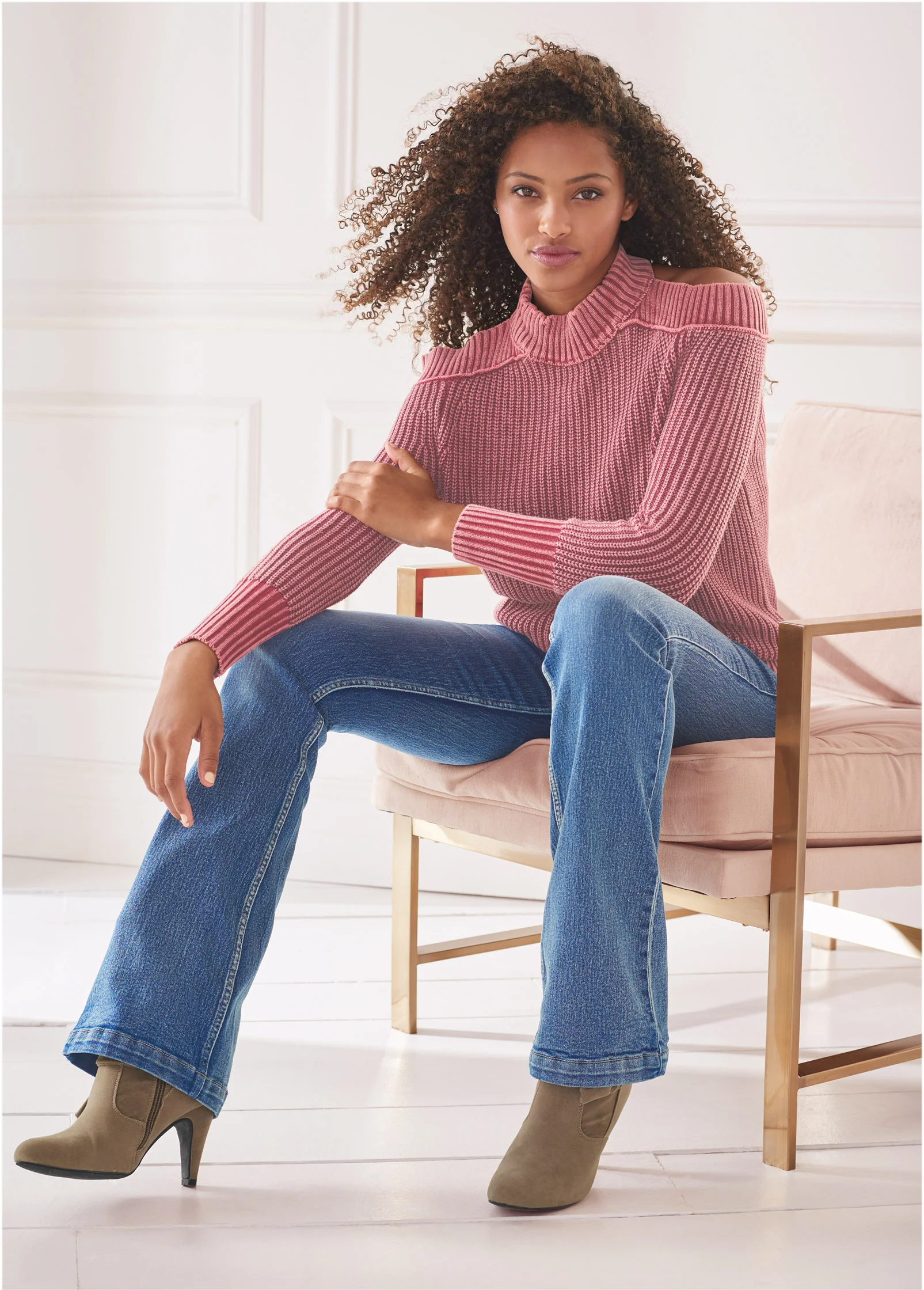 Cold shoulder mock neck sweater - Pink