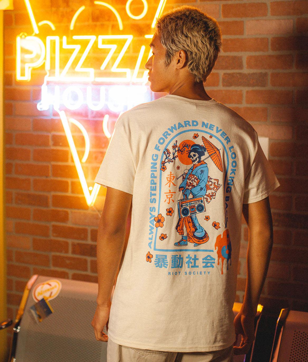 Geisha Yin Yang Boombox Mens T-Shirt