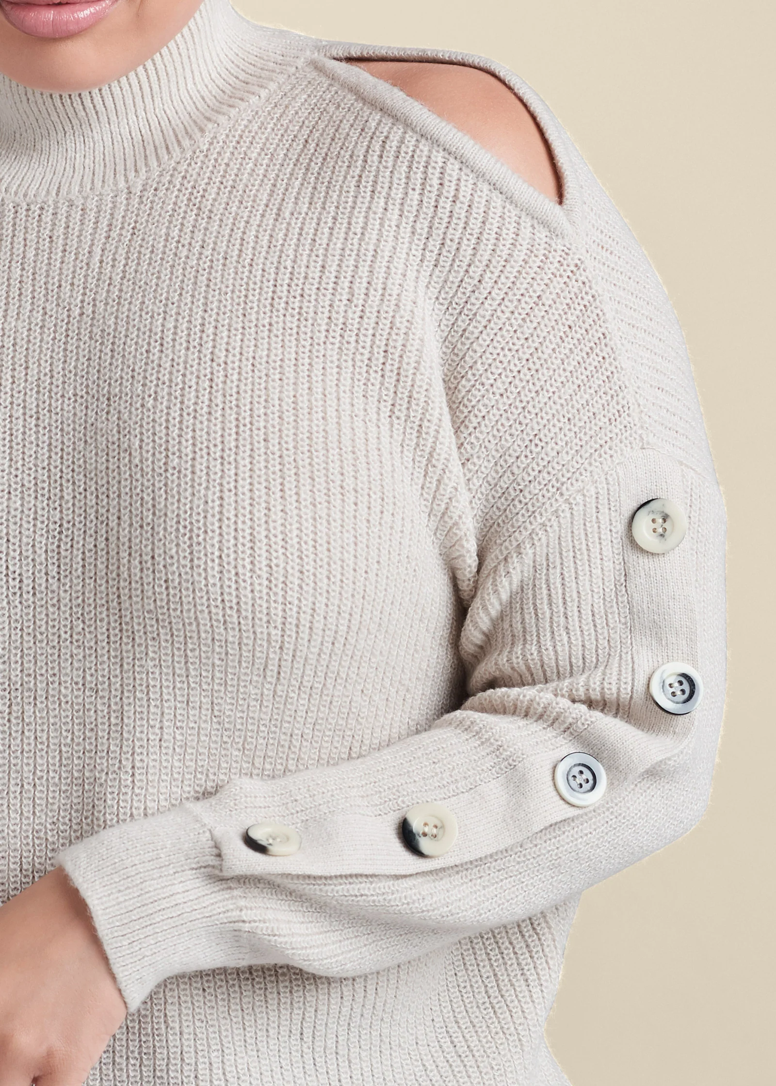 Cold-shoulder sweater - Cream