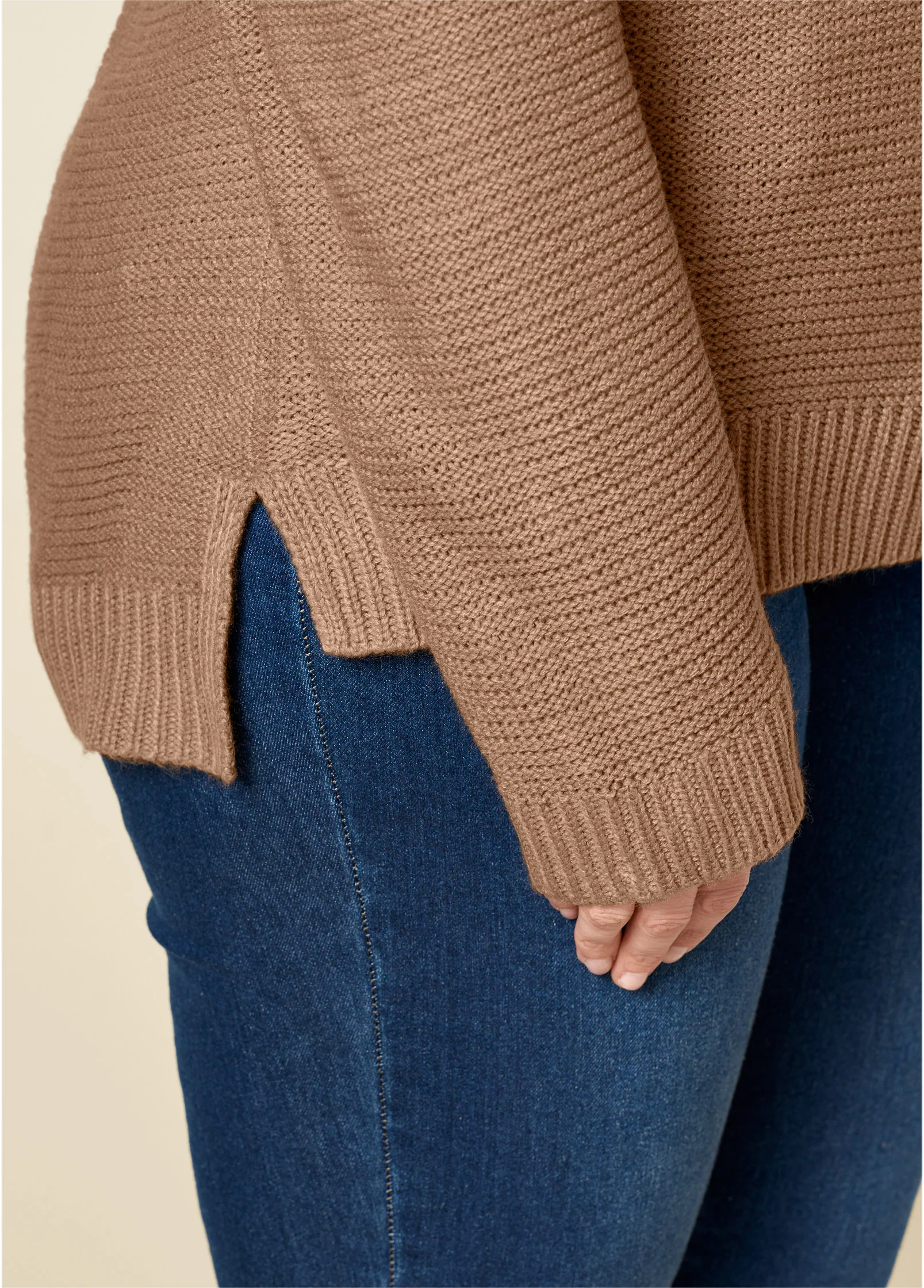 Cutout sleeve sweater - Tan