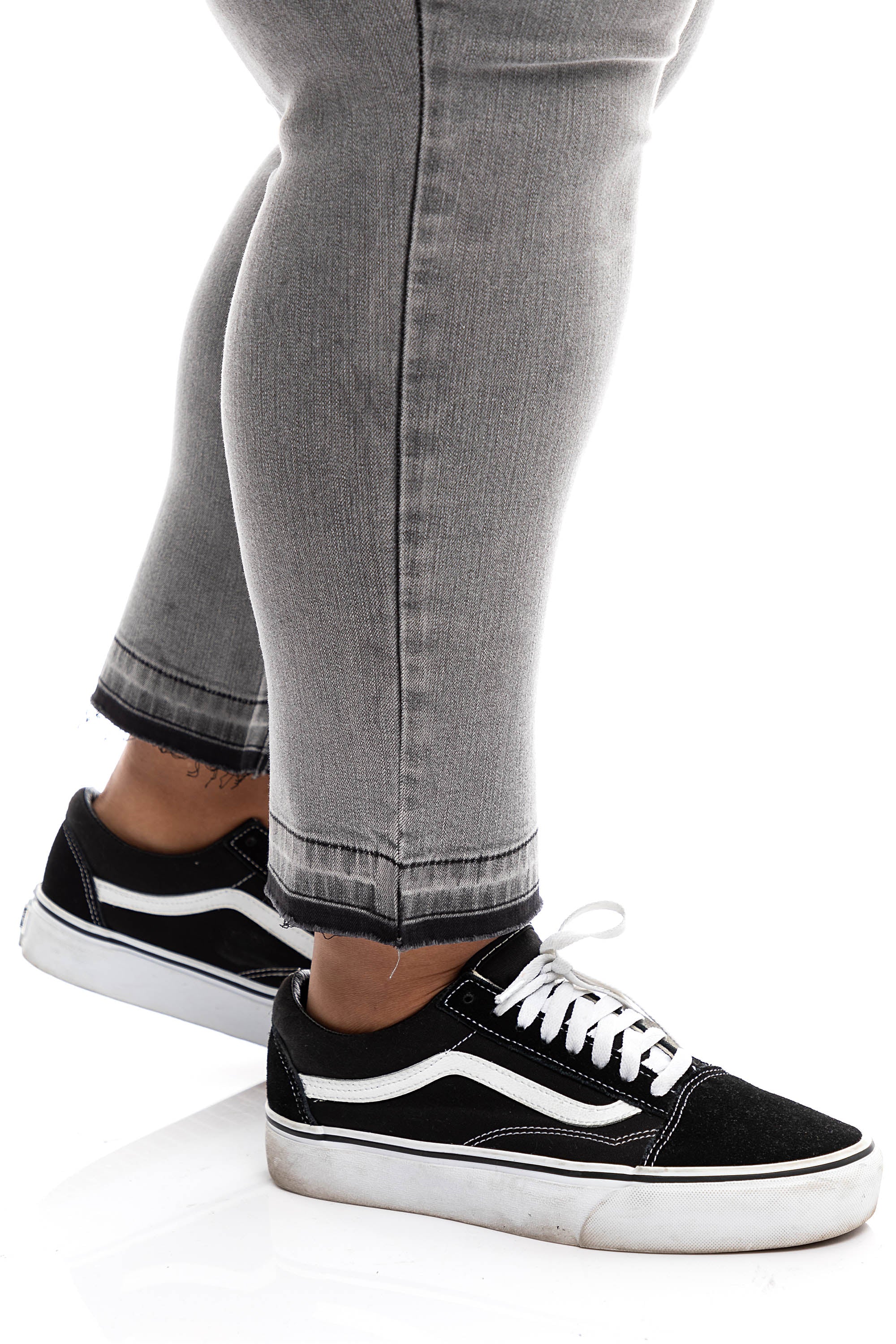 Plus High Rise Relaxed Skinny in Viena