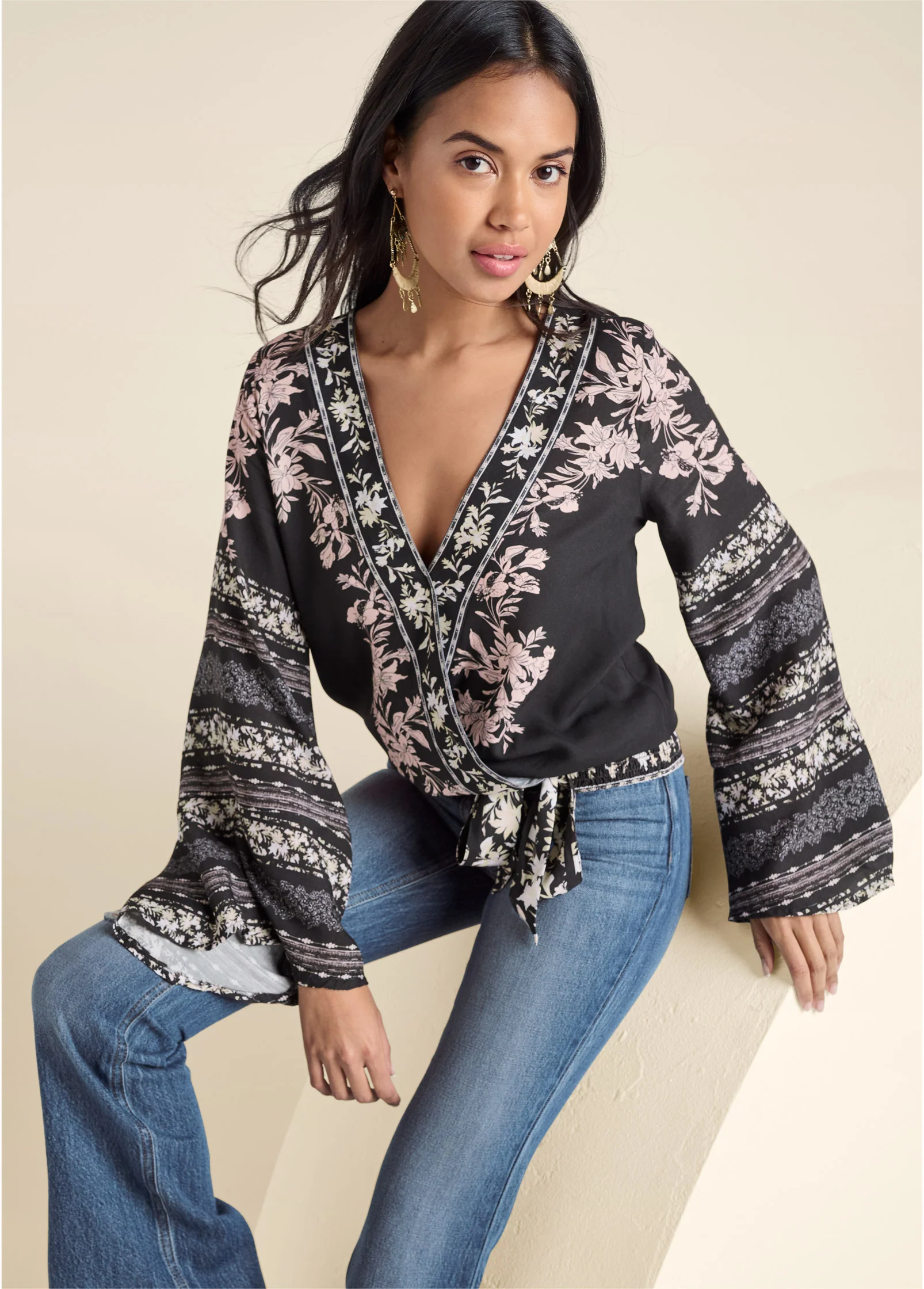 Bell sleeve print wrap top - Black Multi