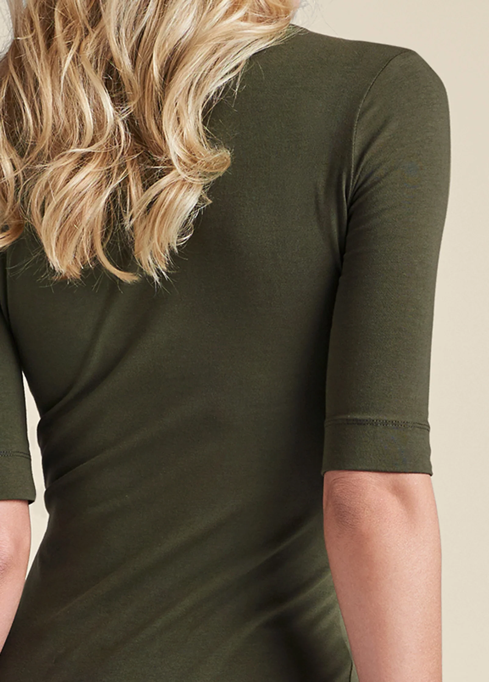 Long and lean tee - Olive