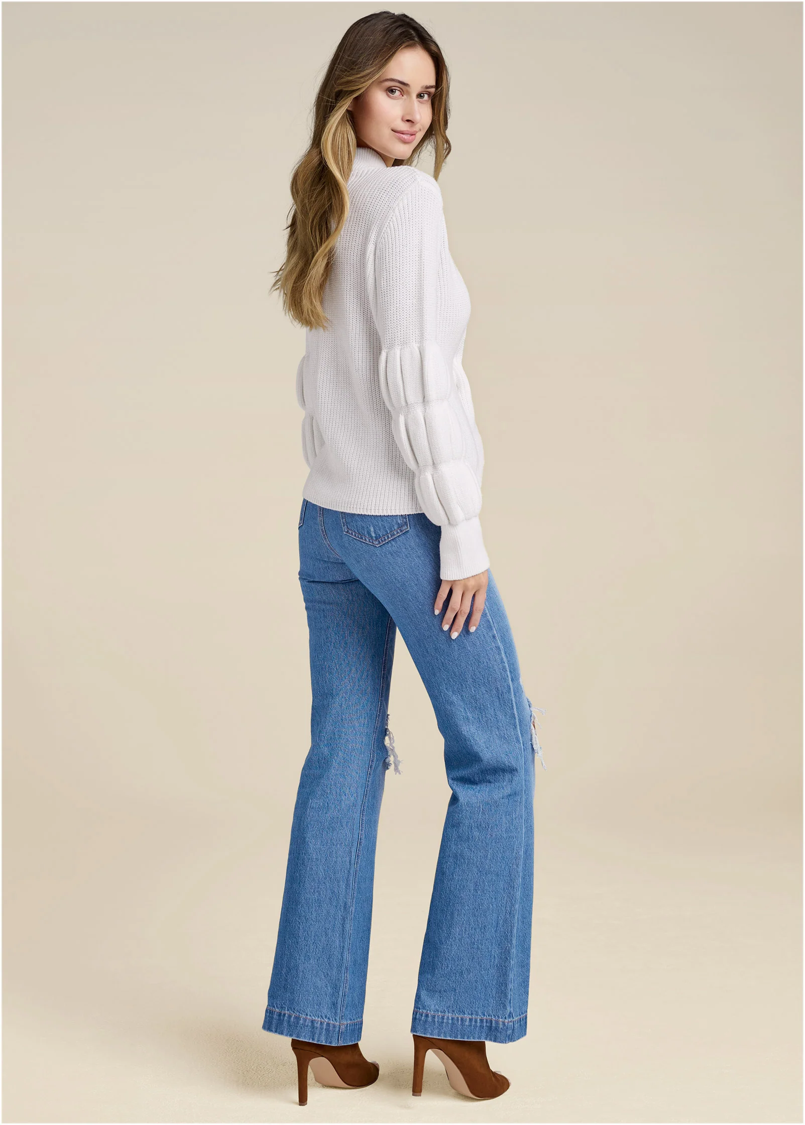 Keyhole tiered sleeve sweater - White