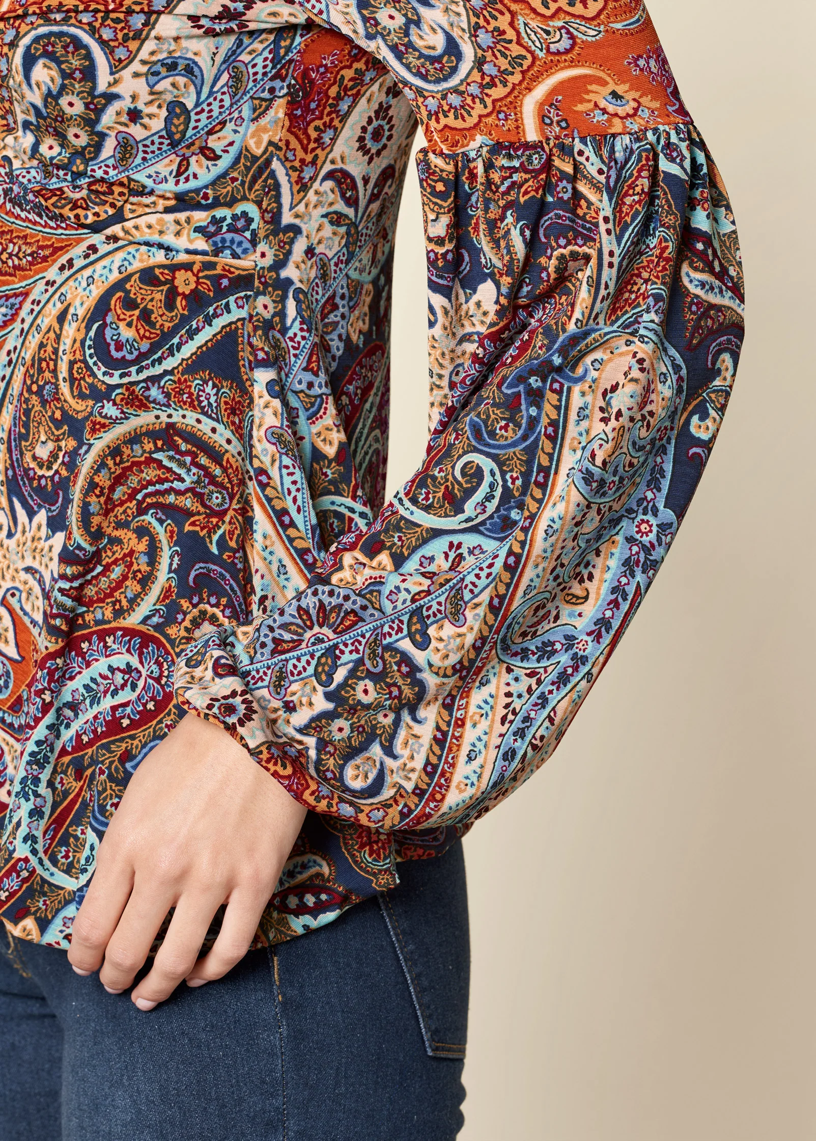 Cold-shoulder paisley top - Orange Multi