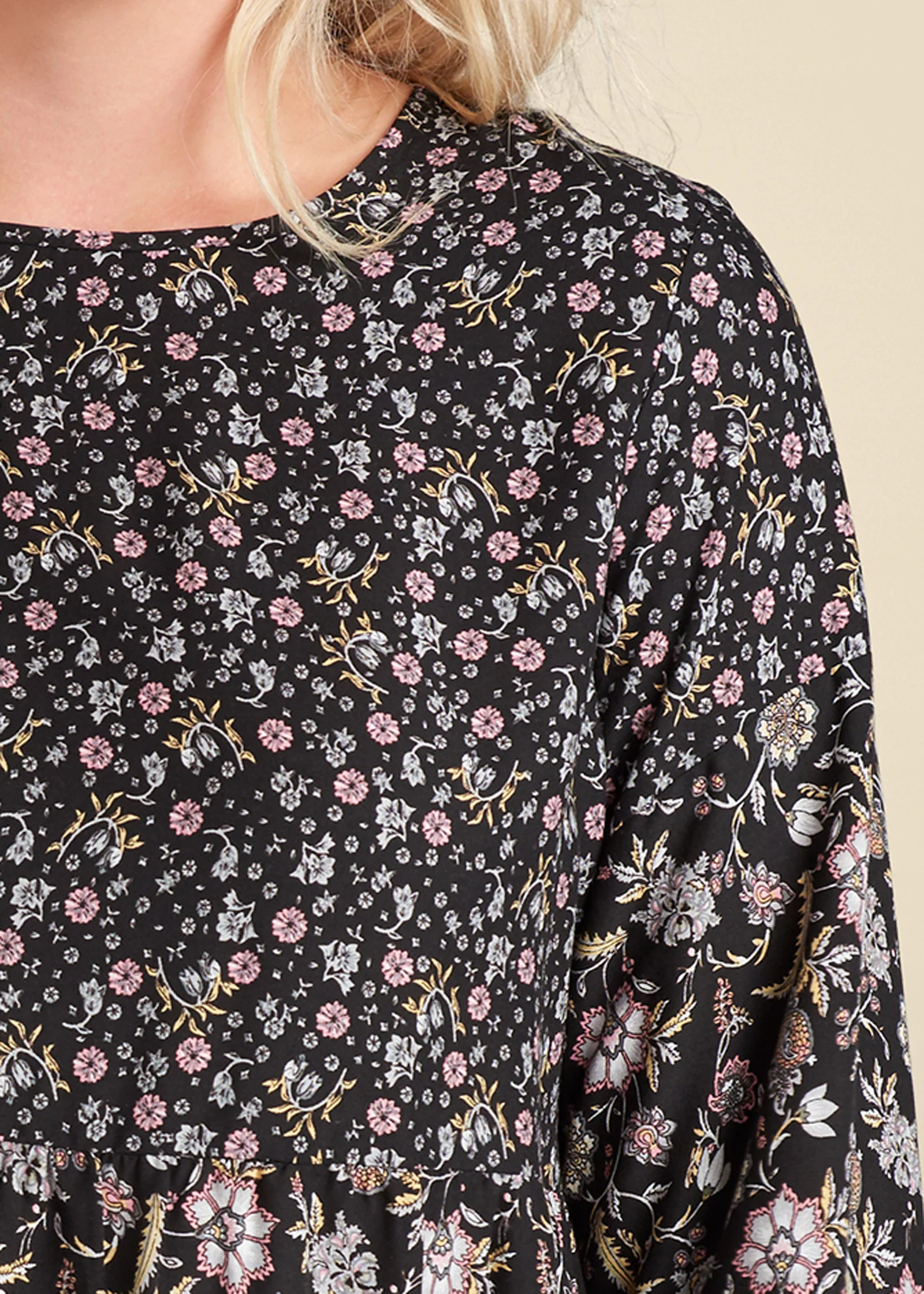 Floral printed top - Black Multi