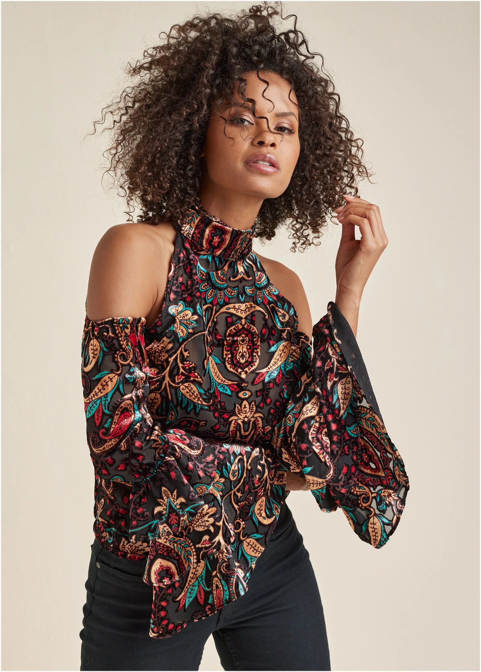 Cold shoulder ruffle top - Black Multi