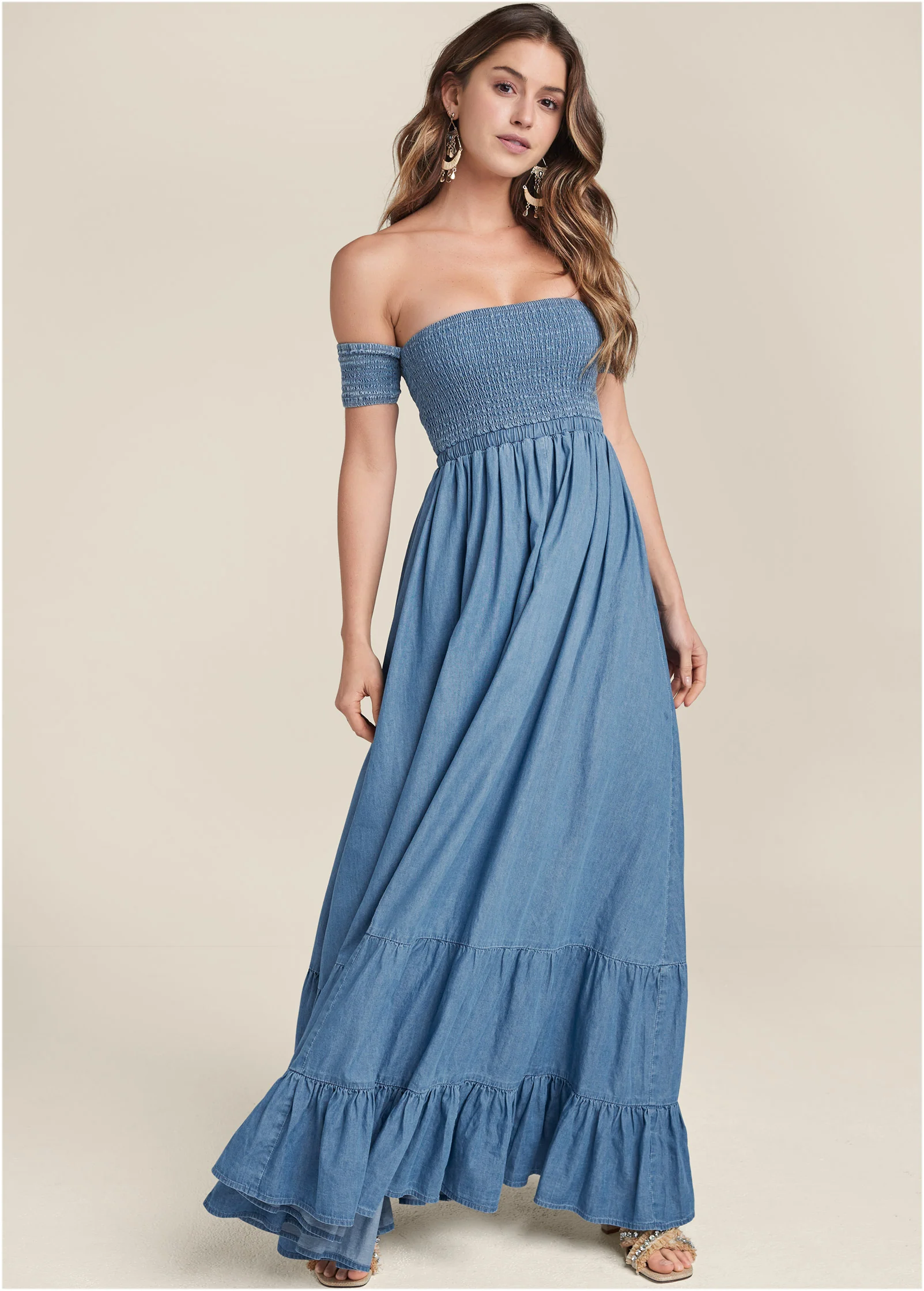 Off-the-shoulder maxi dress - Medium Wash