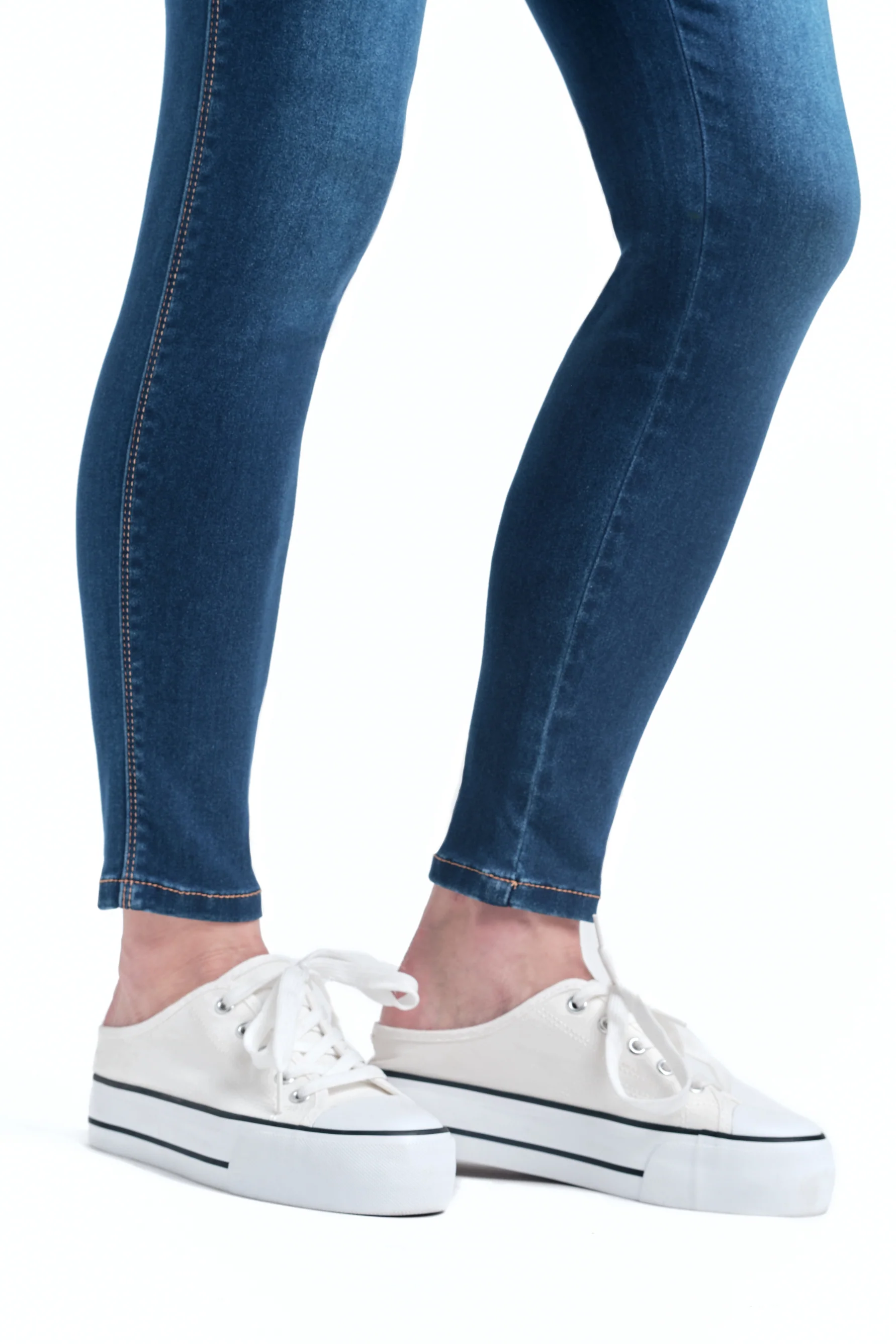 Gia Butter Ankle Skinny in Lennox