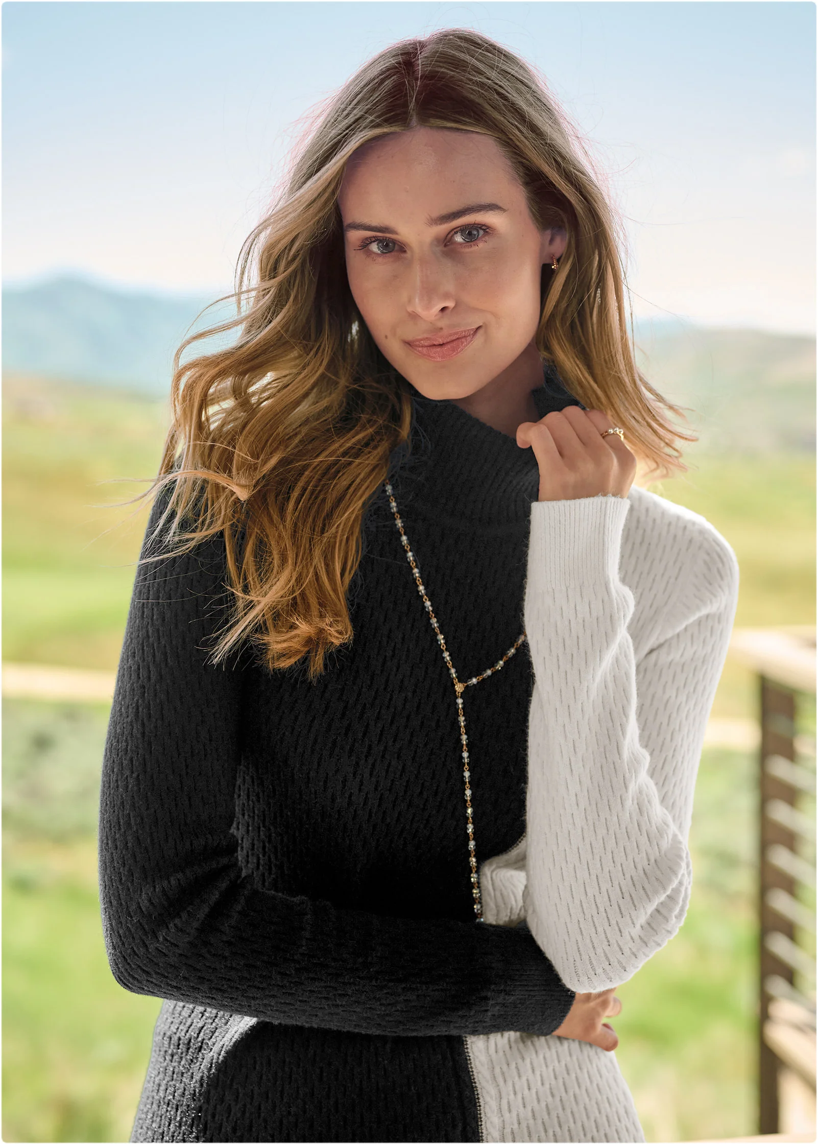 Colorblock turtleneck sweater - Black & Off White