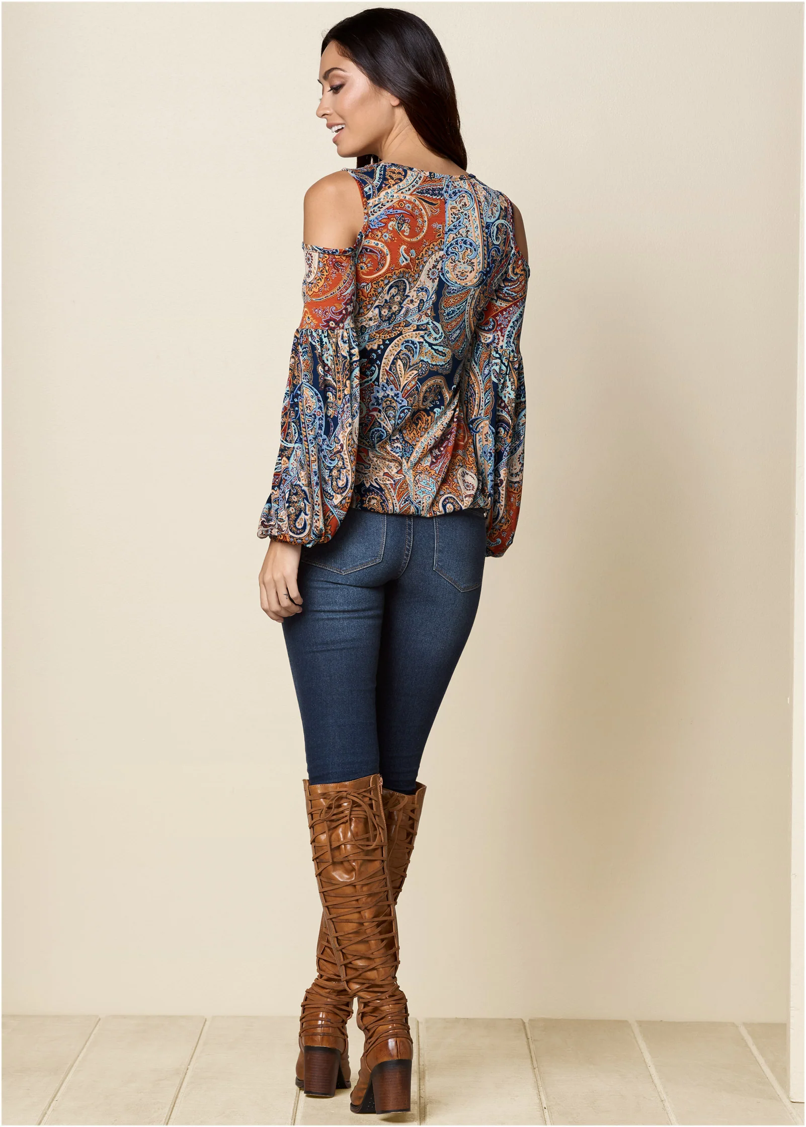 Cold-shoulder paisley top - Orange Multi