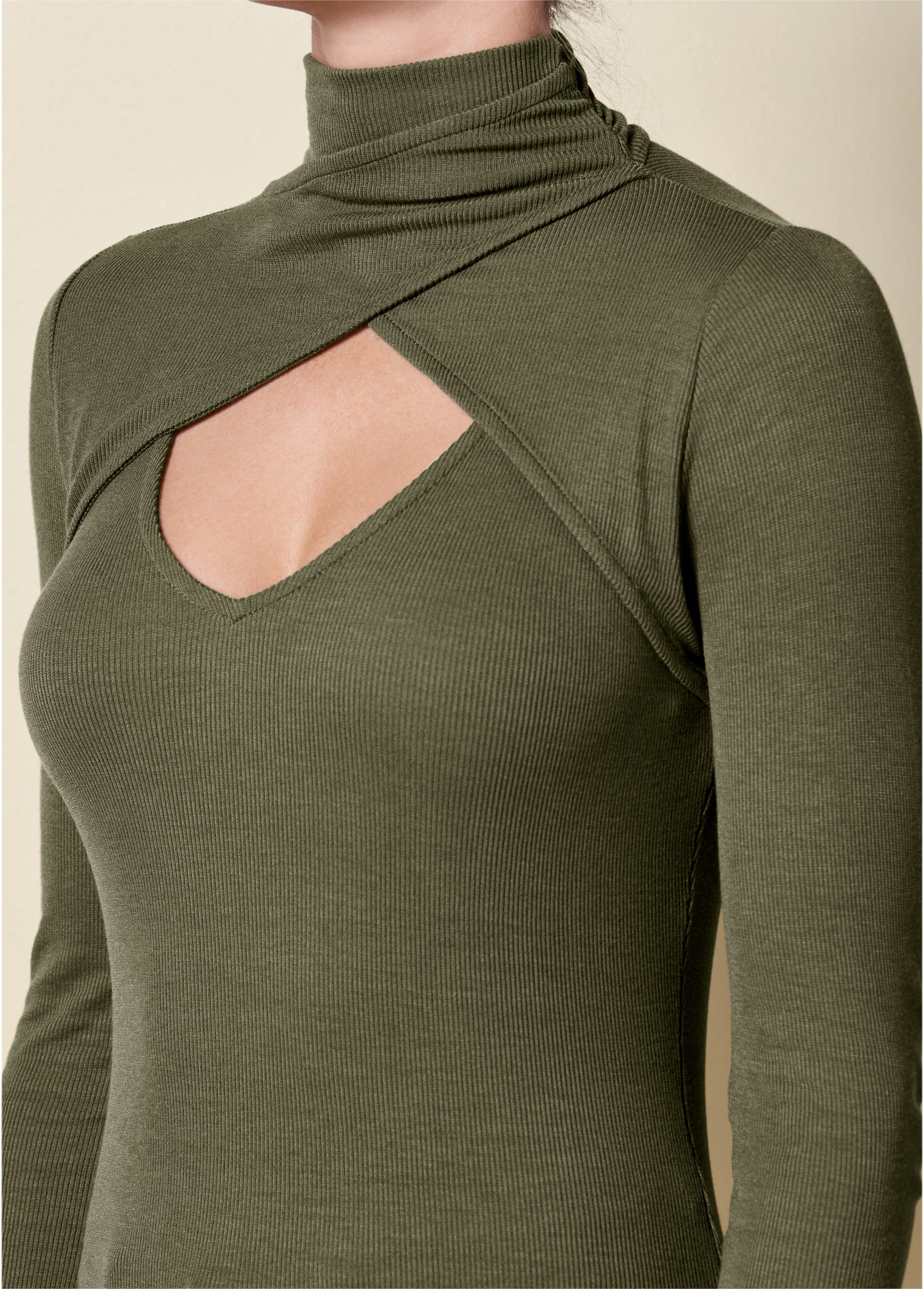 Cutout mock-neck top - Olive