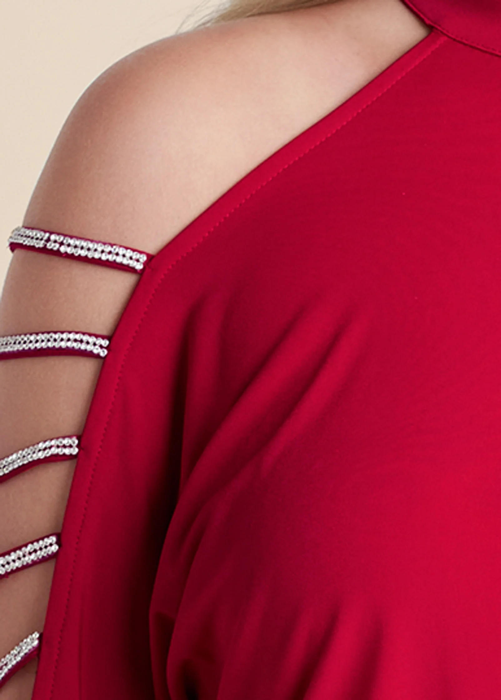 Embellished cold-shoulder dress  - Red