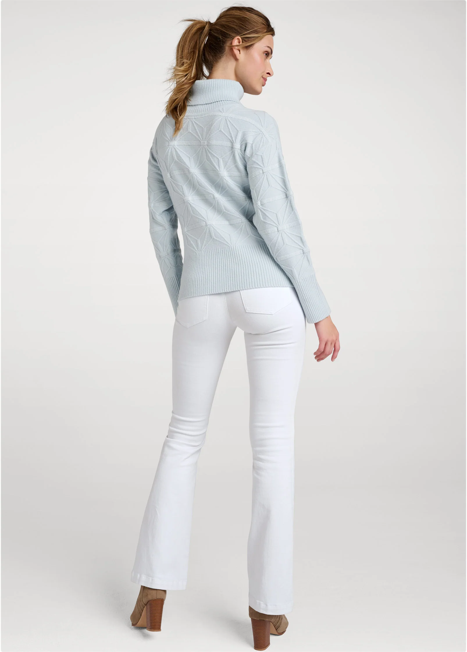Diamond cable turtle neck sweater - Light Blue