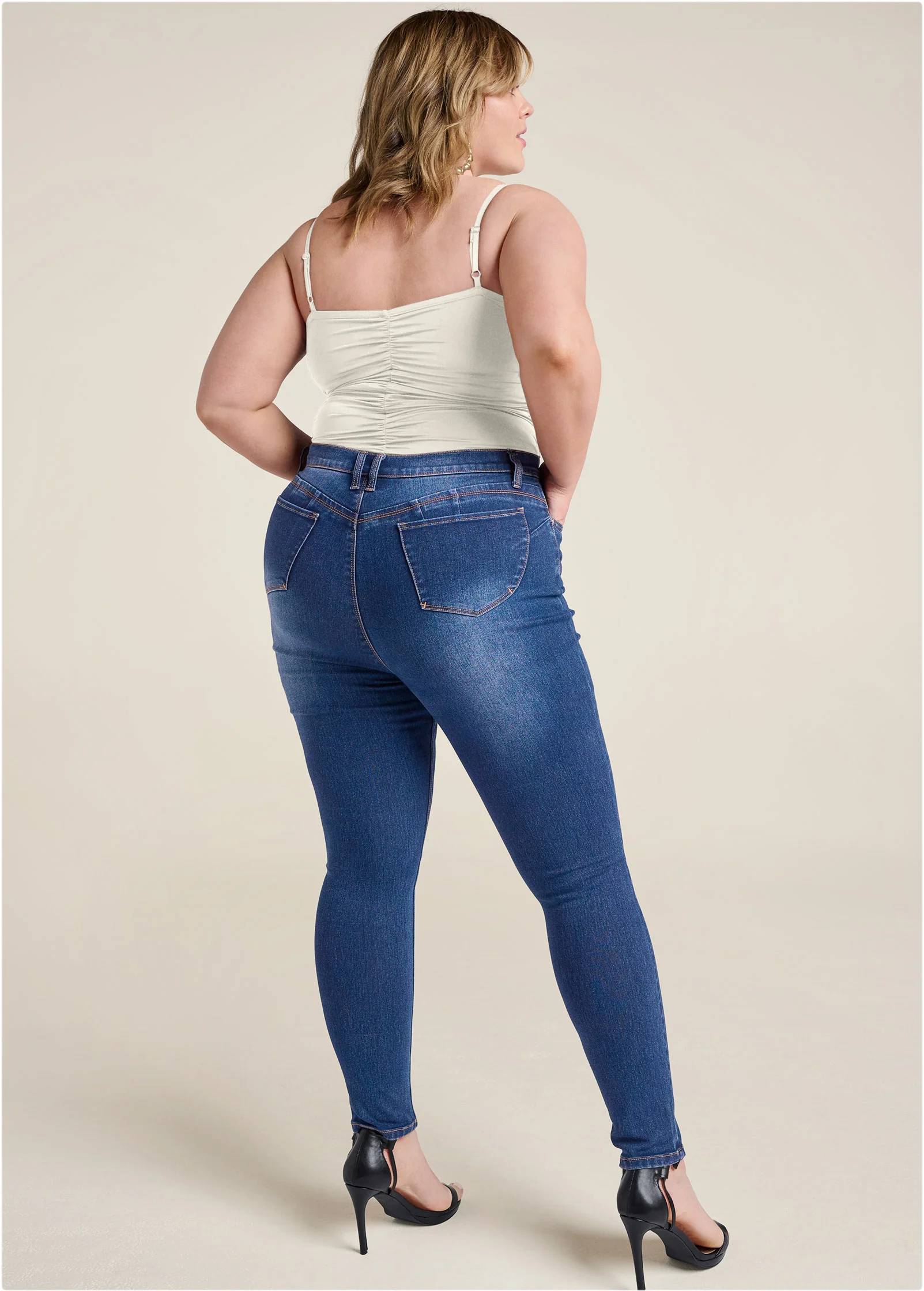 Shape Embrace ruched bodysuit - Off White