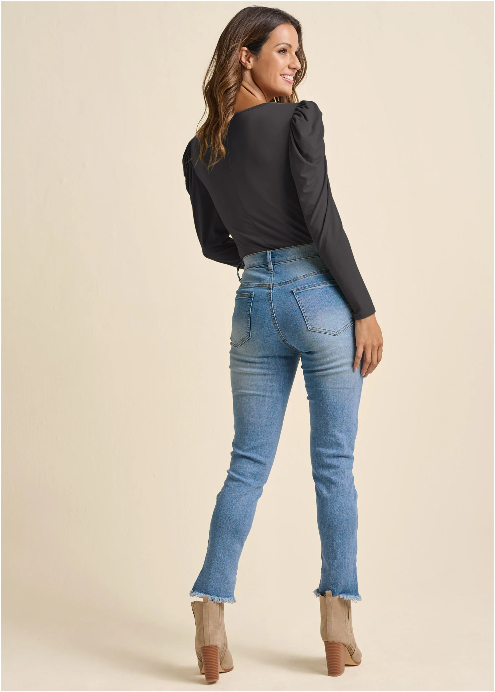 Puff shoulder long sleeve top - Black