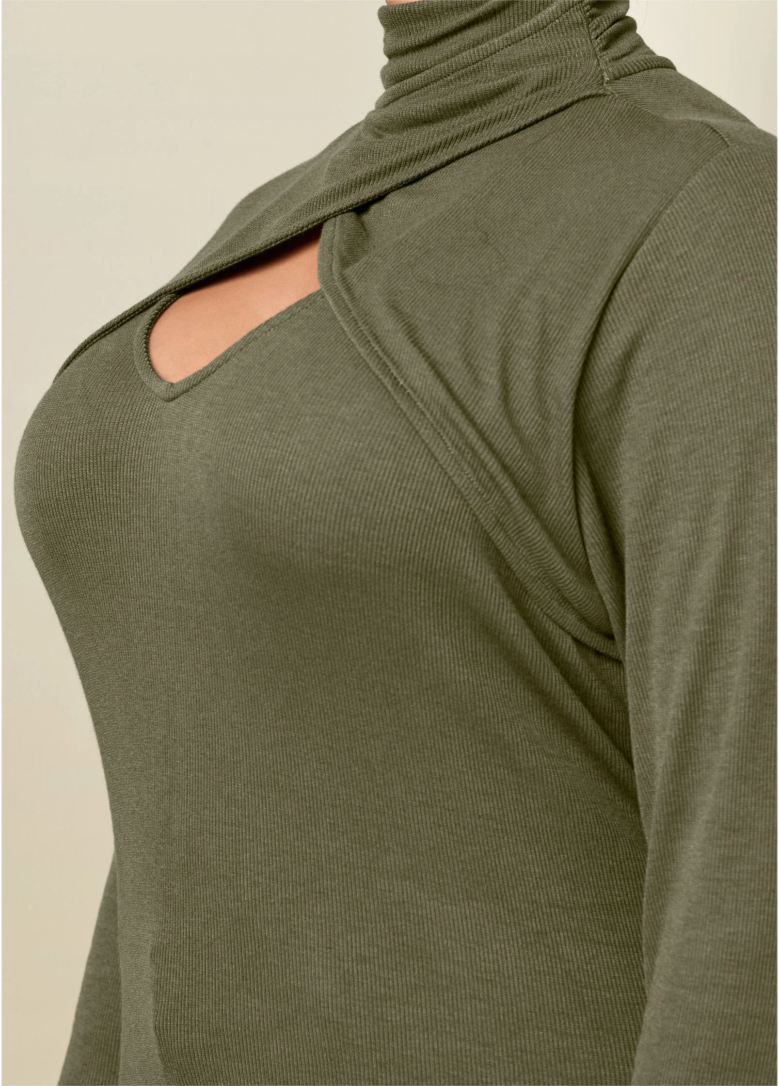 Cutout mock-neck top - Olive