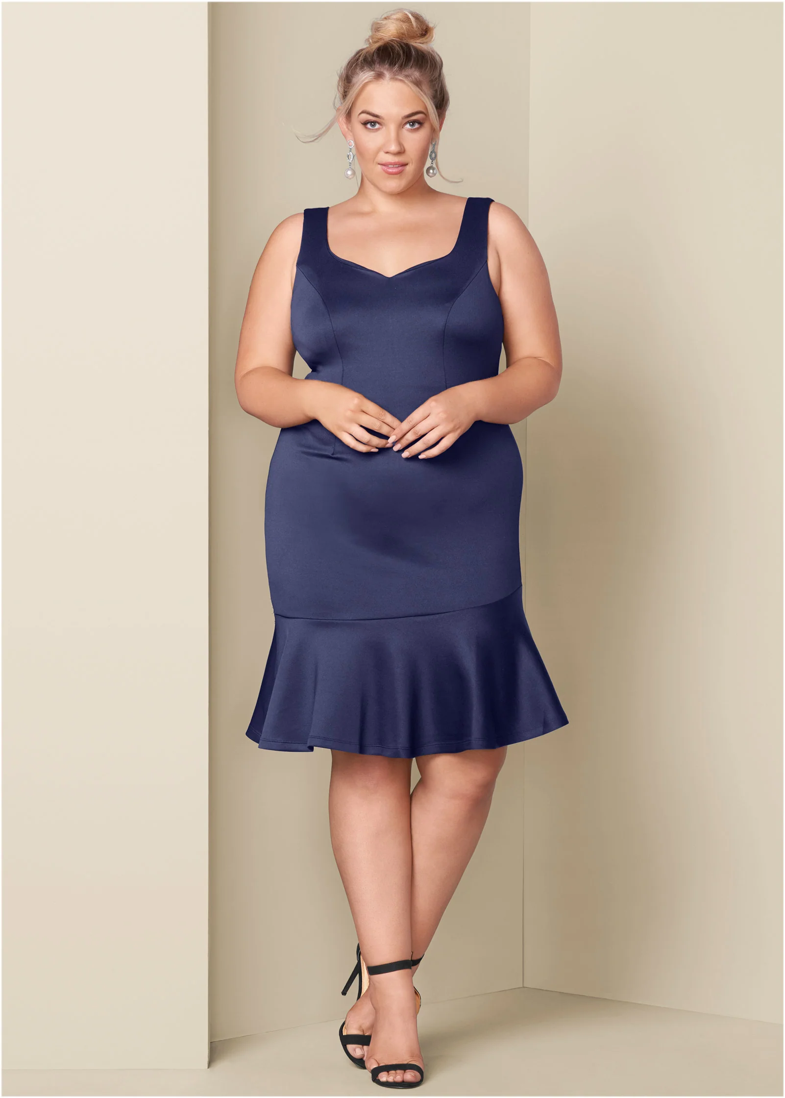 Ruffle trim detail dress - Navy