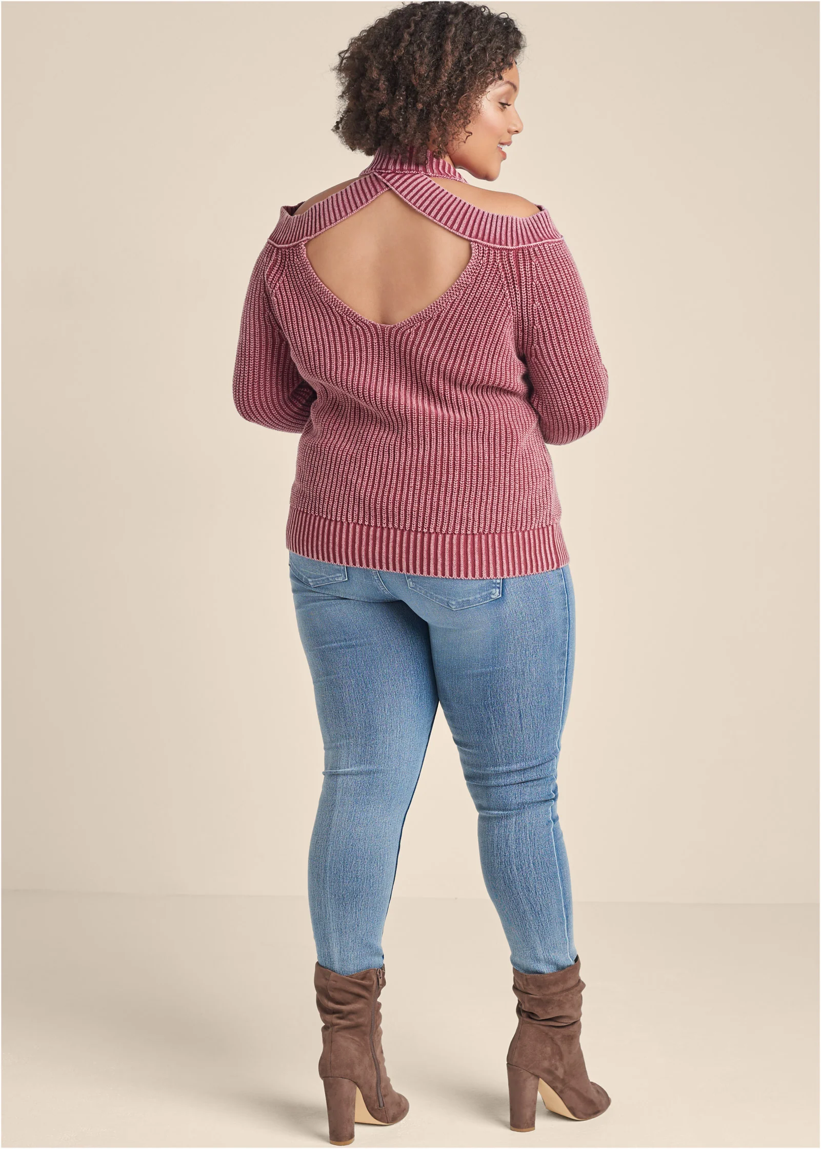 Cold shoulder mock neck sweater - Pink