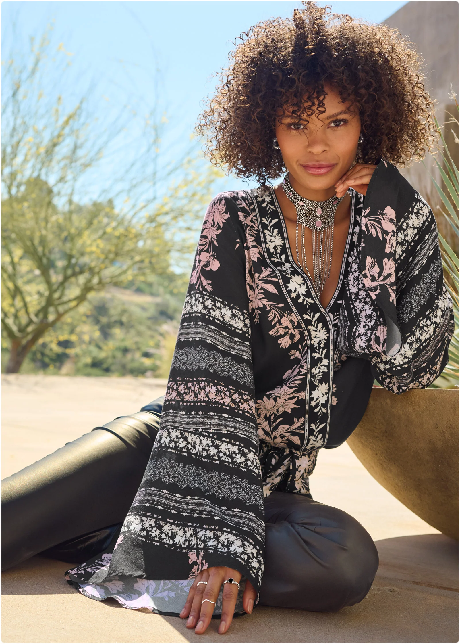 Bell sleeve print wrap top - Black Multi