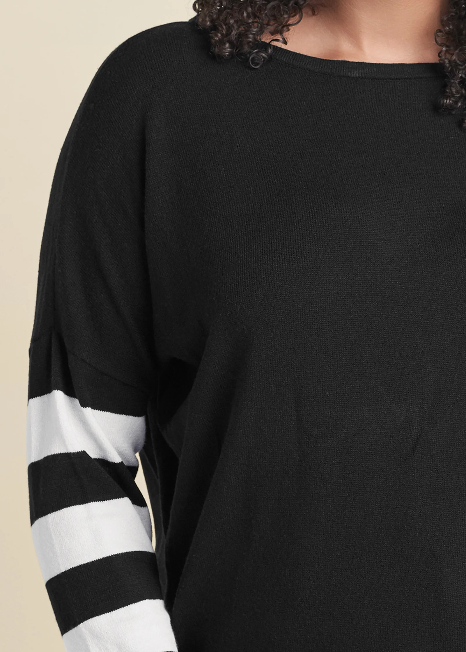 Stripe sleeve sweater - Black & White