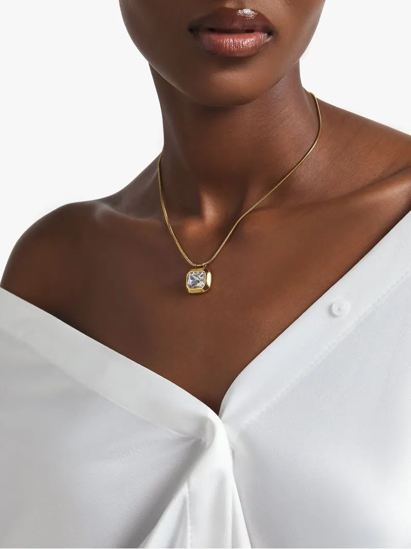 Stainless Steel 18ct Gold Plated Waterproof Retro White Stone Pendant on Chain