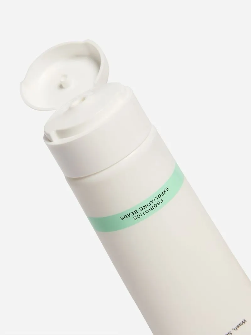 Foschini All Woman Multi-Active Wash, Scub & Tone Cleanser