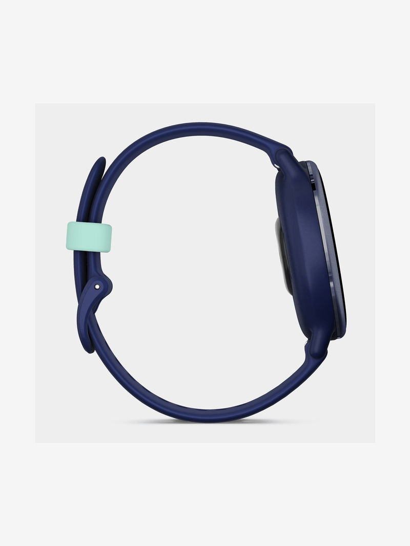 Garmin Vivoactive 5 Metallic Navy Aluminium bezel with navy case and silicone band