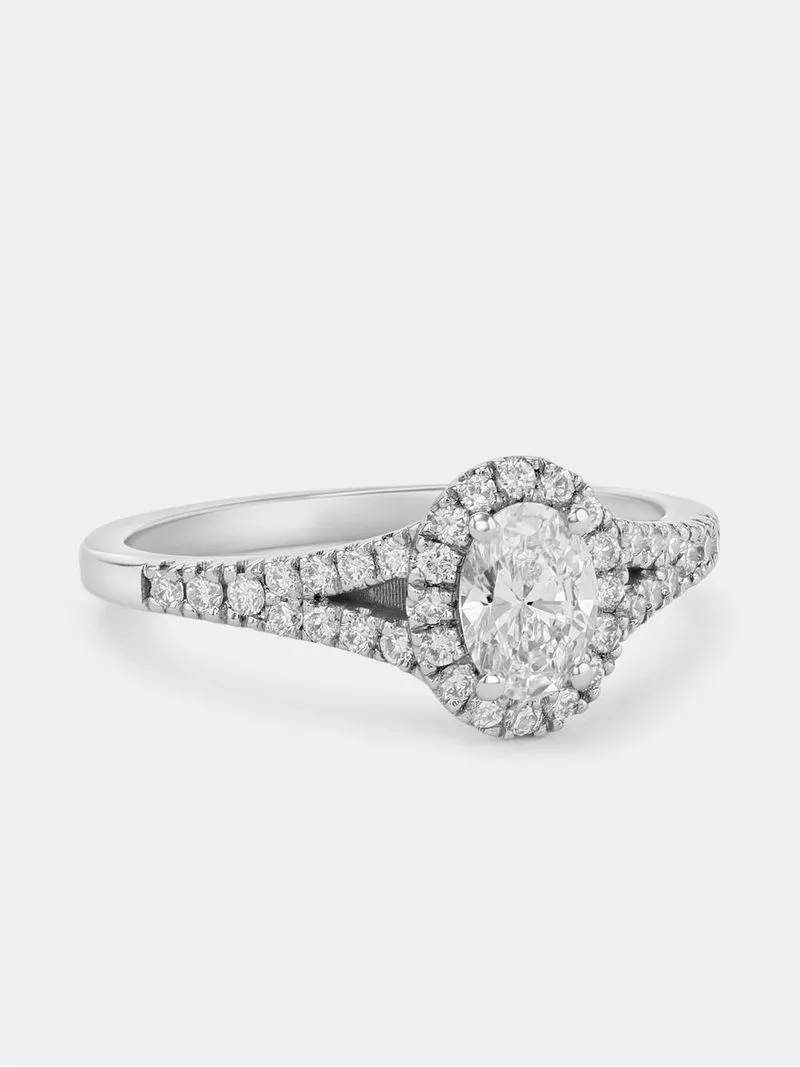 White Gold 0.9ct Lab Grown Diamond Oval Halo Ring