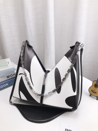 Givenchy Bag GV017