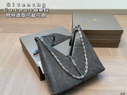 Givenchy Bag GV020