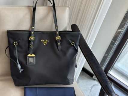 Prada Bag PR1404