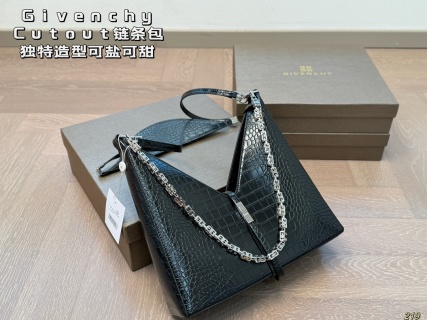 Givenchy Bag GV019