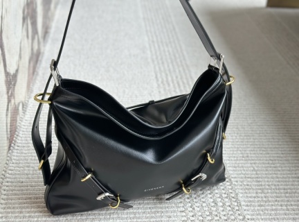 Givenchy Bag GV022