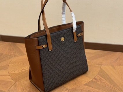 Michael Kors Bag MK664
