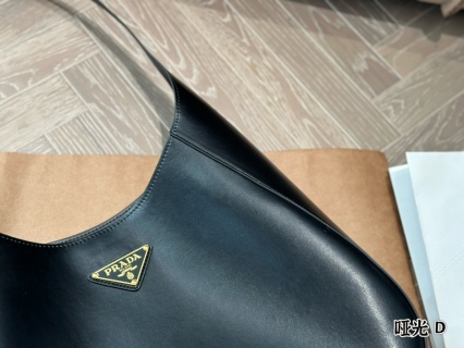 Prada Bag PR1402