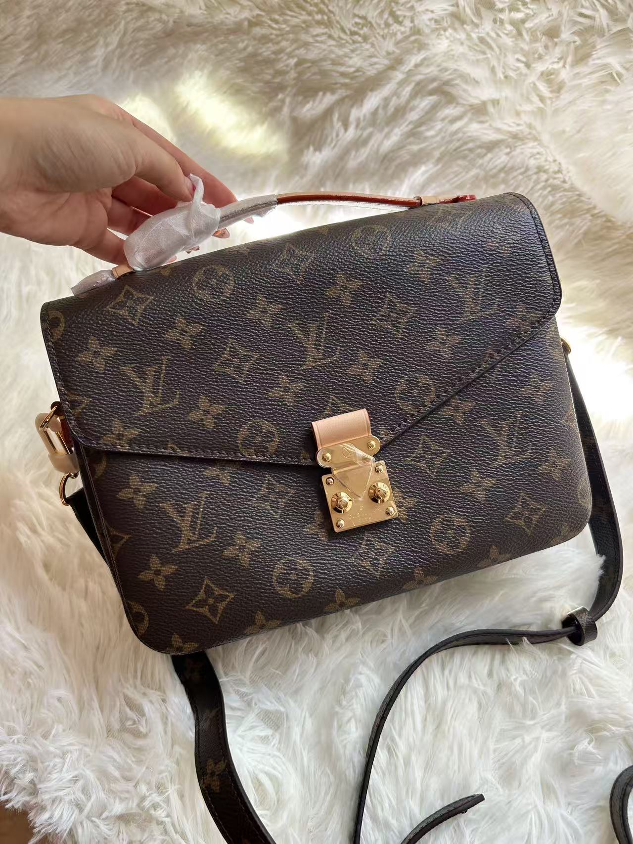 LV Metis Pochette Brown Monogram