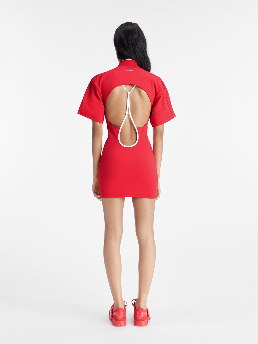 La robe t-shirt JACQUEMUS+NIKE